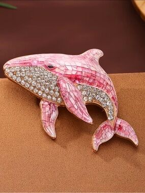Pink Rhinestone Whale Brooch - Elegant Women’s Jewelry
